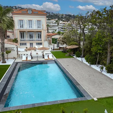 Lucienne * فالوريس