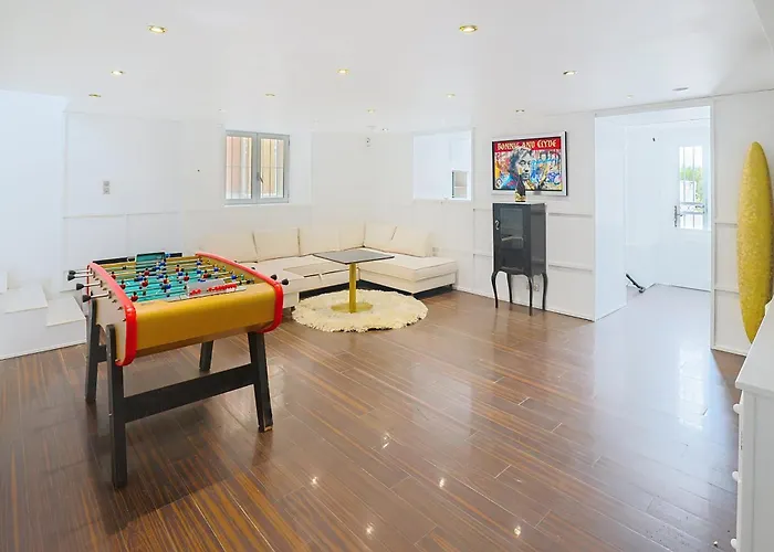 Lucienne Vila Vallauris